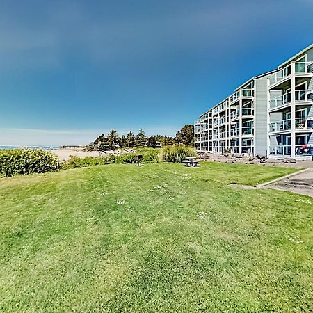 New Listing! Bay-View Beauty With Private Balcony Condo Lincoln Exterior foto