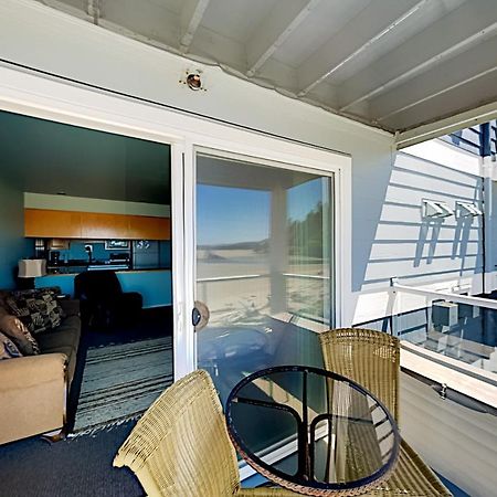 New Listing! Bay-View Beauty With Private Balcony Condo Lincoln Exterior foto