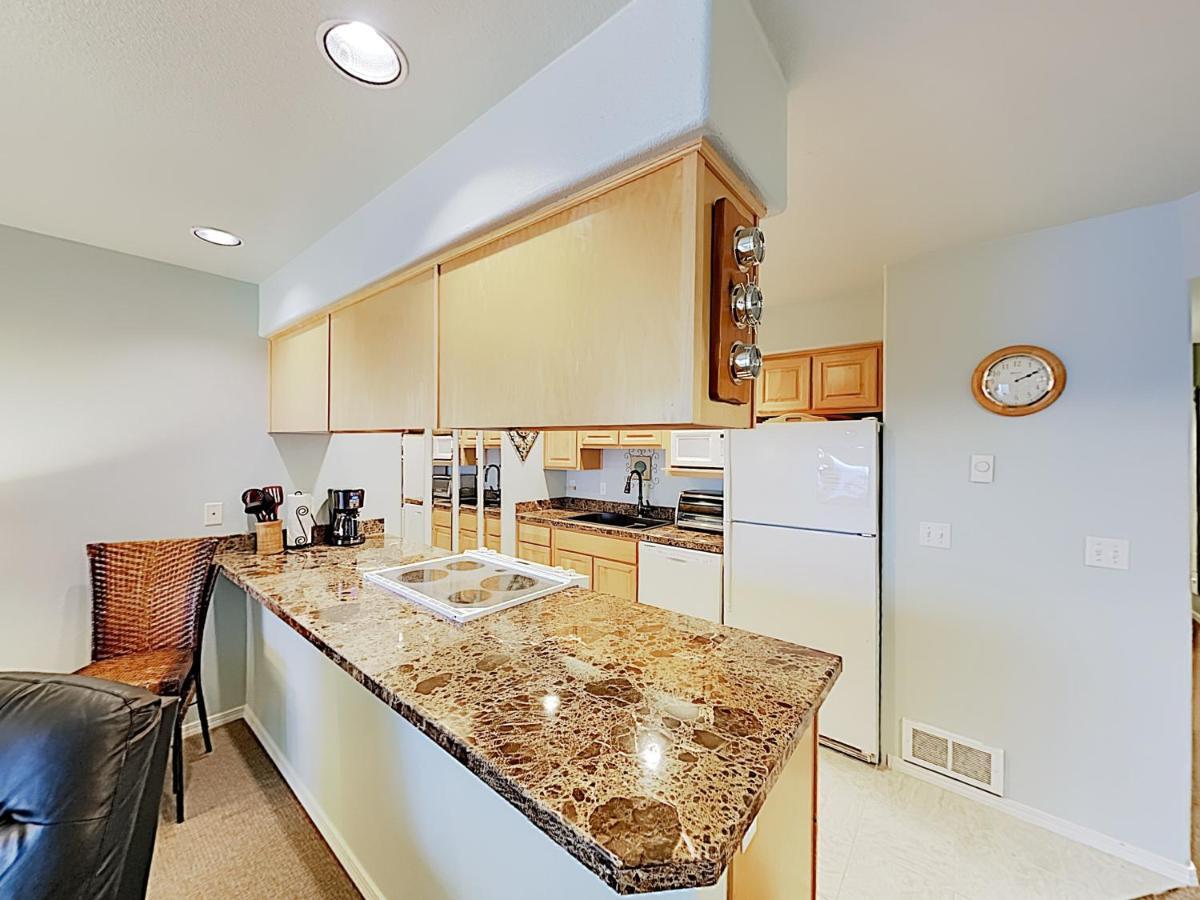 New Listing! Bay-View Beauty With Private Balcony Condo Lincoln Exterior foto