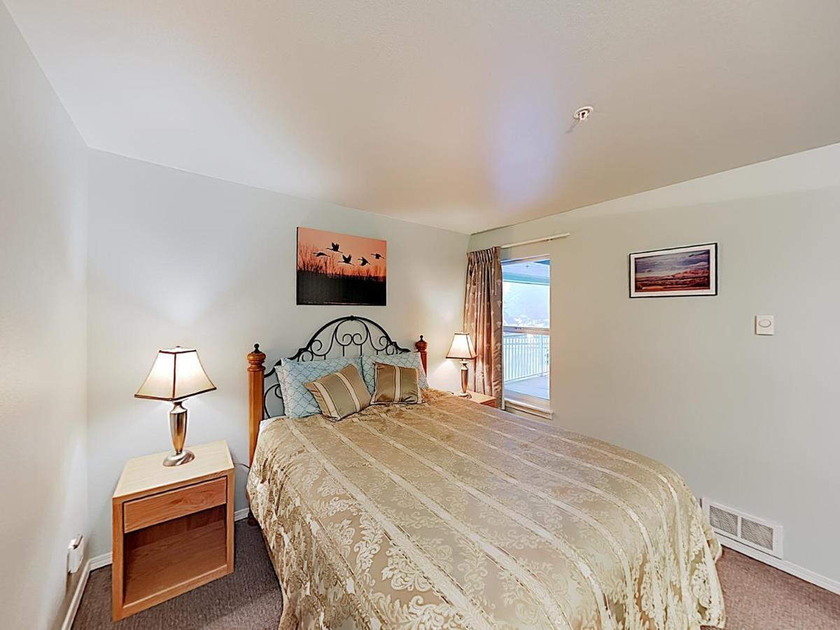 New Listing! Bay-View Beauty With Private Balcony Condo Lincoln Exterior foto